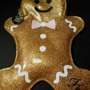 🚫SOLD🚫Gingerbreadman pouch makeup bag Too Faced